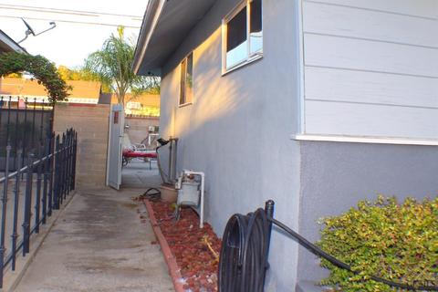 2911 Berkeley St, Bakersfield, CA 93305 photo 5