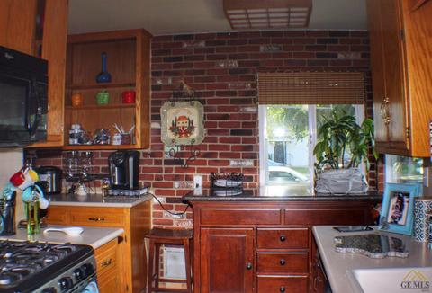 2911 Berkeley St, Bakersfield, CA 93305 photo 7