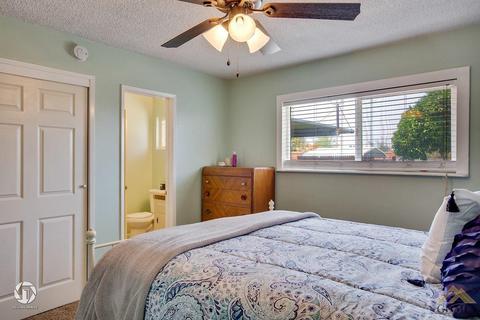 10506 Dee Dee Ave, Bakersfield, CA 93312 photo 24