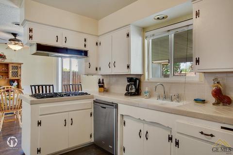 10506 Dee Dee Ave, Bakersfield, CA 93312 photo 19