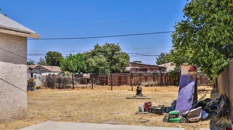 621 Easter St, Bakersfield, CA 93307 photo 2