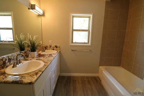 110 E Kern St, Taft, CA 93268 photo 14