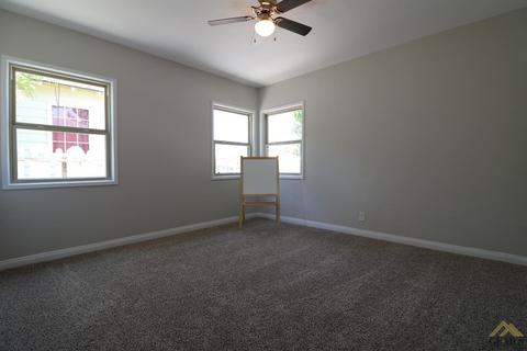 110 E Kern St, Taft, CA 93268 photo 17