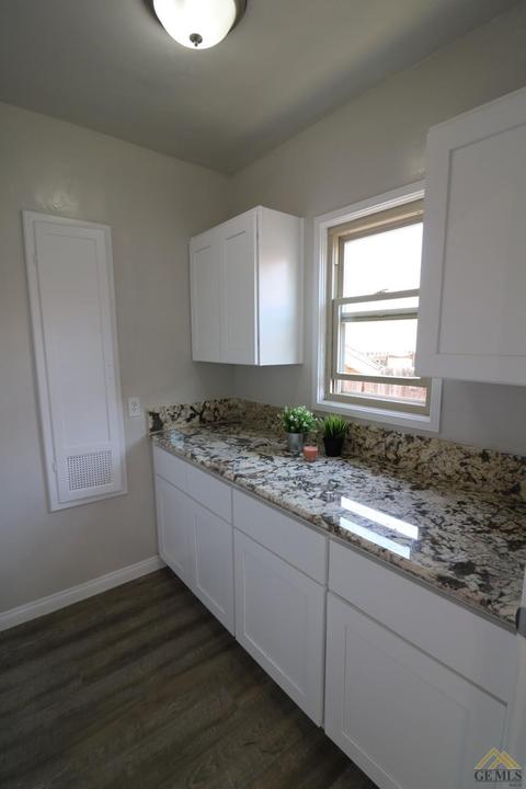 110 E Kern St, Taft, CA 93268 photo 10