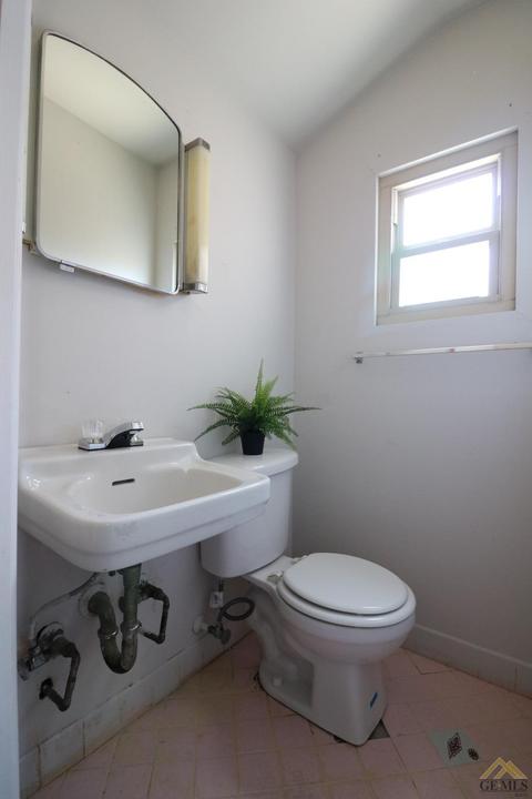 110 E Kern St, Taft, CA 93268 photo 20