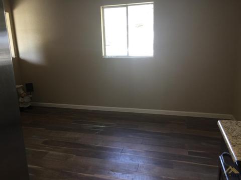 109 D St, Taft, CA 93268 photo 6