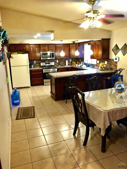 1551 Willow Pl, Wasco, CA 93280 photo 4