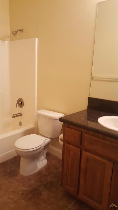612 Cornelia St, Wasco, CA 93280 photo 8