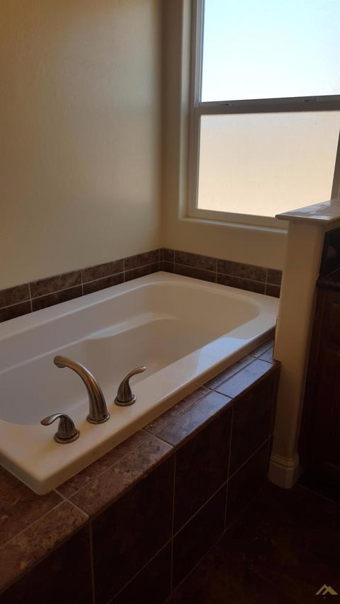 612 Cornelia St, Wasco, CA 93280 photo 10