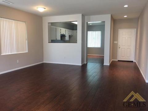 1513 Verde Ct, Arvin, CA 93203 photo 4