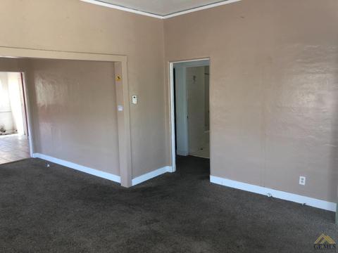 517 B St, Taft, CA 93268 photo 6