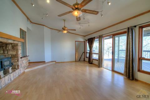 21820 Sunnybrook Dr, Tehachapi, CA 93561 photo 8