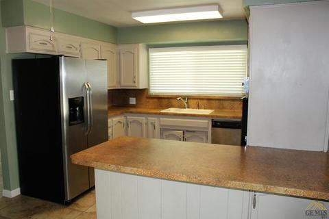 10618 Dee Dee Ave, Bakersfield, CA 93312 photo 4