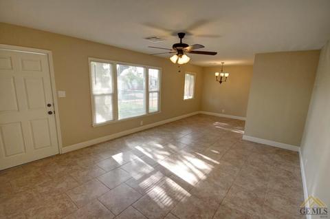 201 Wetherley Dr, Bakersfield, CA 93309 photo 2