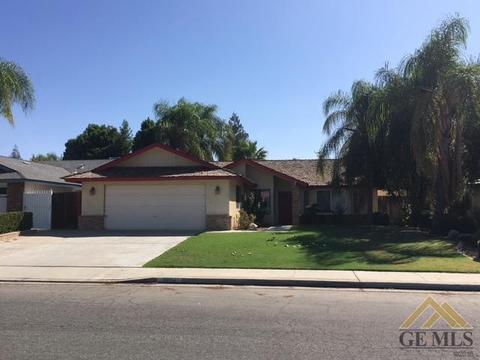 3904 Abbott Dr, Bakersfield, CA 93312 photo 2