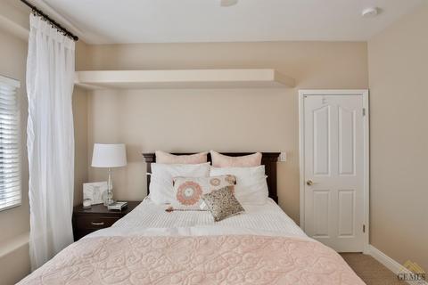 13403 Blodget Ave, Bakersfield, CA 93314 photo 5