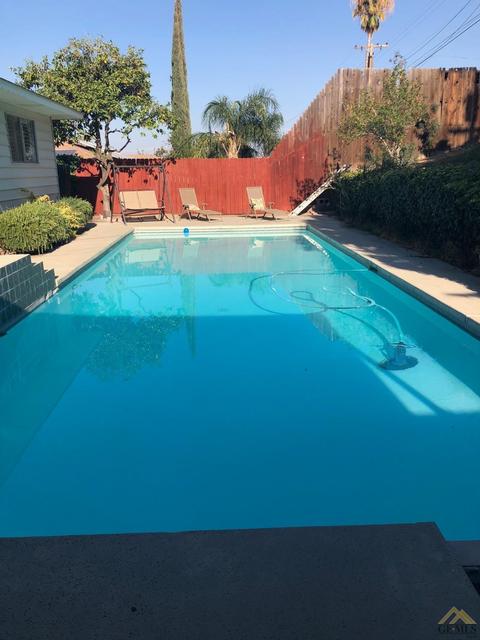717 D St, Taft, CA 93268 photo 2
