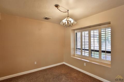 5307 Deville Ct, Bakersfield, CA 93308 photo 11