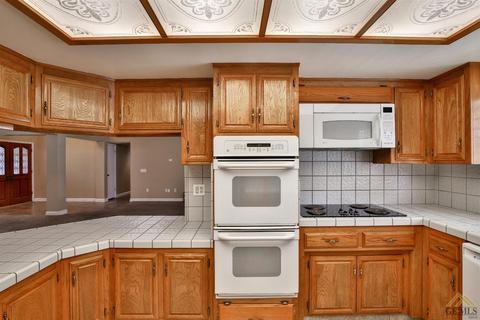5307 Deville Ct, Bakersfield, CA 93308 photo 9
