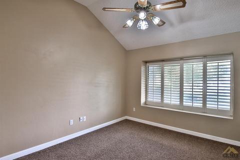 5307 Deville Ct, Bakersfield, CA 93308 photo 13