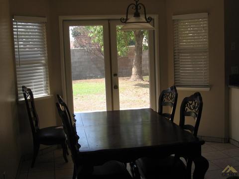 917 Eubanks Ave, Bakersfield, CA 93307 photo 6