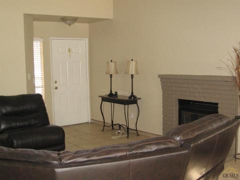 917 Eubanks Ave, Bakersfield, CA 93307 photo 5