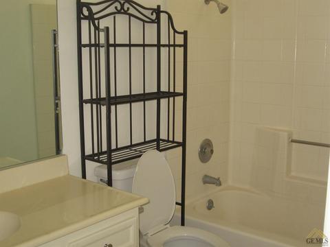 917 Eubanks Ave, Bakersfield, CA 93307 photo 15
