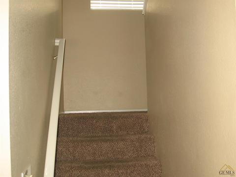 917 Eubanks Ave, Bakersfield, CA 93307 photo 10
