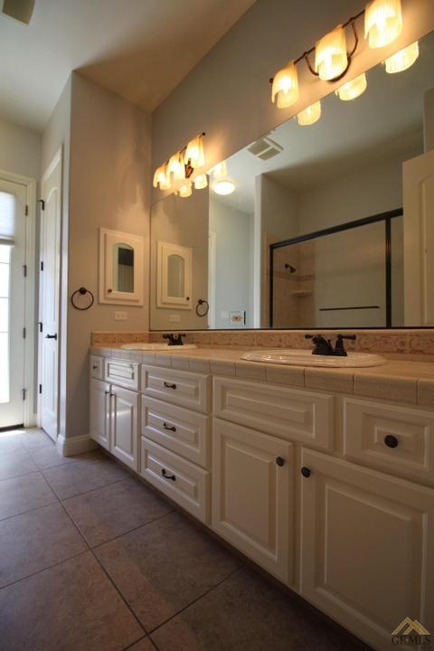 11115 Efada Dr, Bakersfield, CA 93312 photo 10