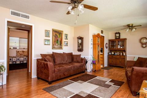 401 Shaw Ave, Shafter, CA 93263 photo 6