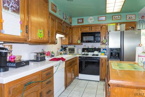 3917 Newcombe Ave, Bakersfield, CA 93313 photo 9