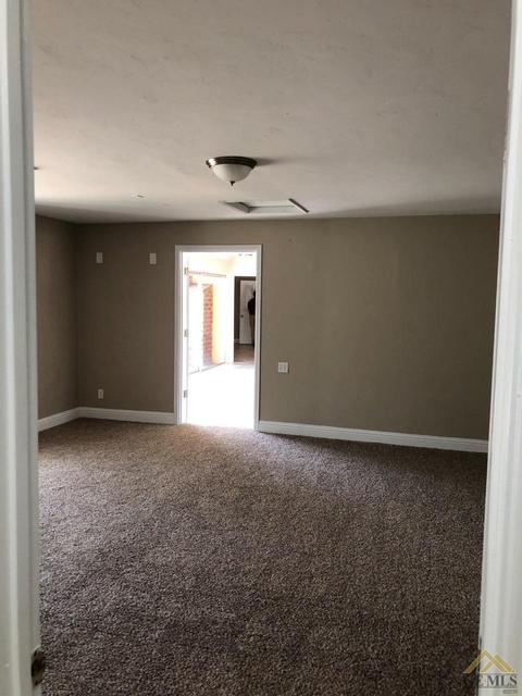 370 Maple St, Shafter, CA 93263 photo 10