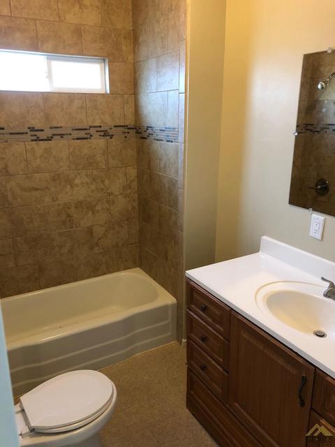 114 Buchanan St, Taft, CA 93268 photo 4