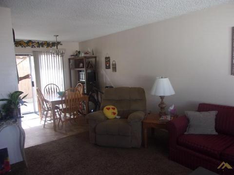 551 Front St, Taft, CA 93268 photo 5
