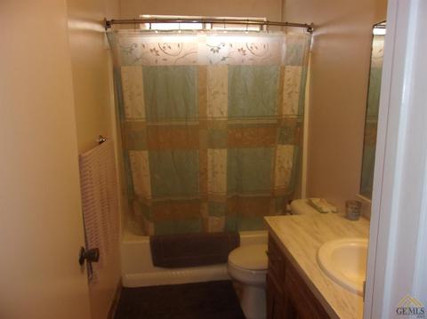 551 Front St, Taft, CA 93268 photo 11