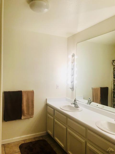 506 Mark Ave, Shafter, CA 93263 photo 7