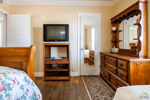 1908 Wilson Rd, Bakersfield, CA 93304 photo 15