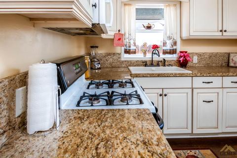 1908 Wilson Rd, Bakersfield, CA 93304 photo 8
