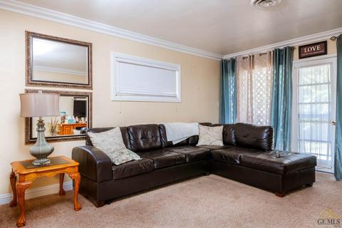 1908 Wilson Rd, Bakersfield, CA 93304 photo 3