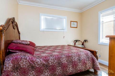 1908 Wilson Rd, Bakersfield, CA 93304 photo 16