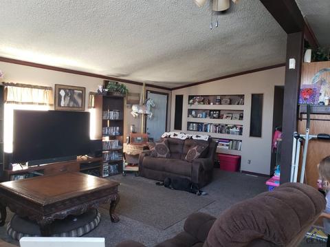 7502 Isaac Rd, Taft, CA 93268 photo 2