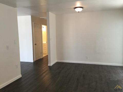 151 North St, Taft, CA 93268 photo 8