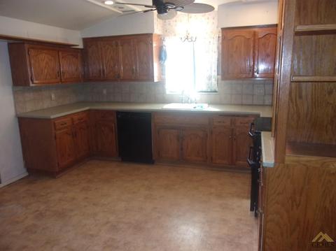 404 Pierce St, Taft, CA 93268 photo 9