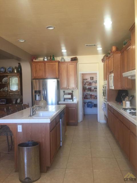 512 Butte Ct, Shafter, CA 93263 photo 8