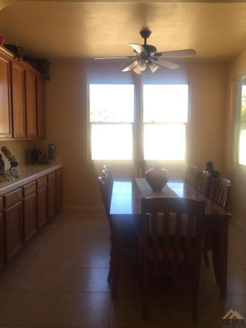 512 Butte Ct, Shafter, CA 93263 photo 9