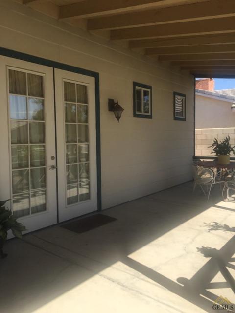 512 Butte Ct, Shafter, CA 93263 photo 4