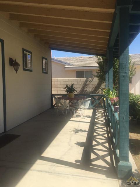 512 Butte Ct, Shafter, CA 93263 photo 3