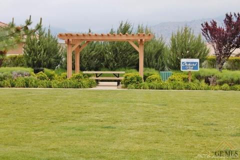 906 Aleah Ln, Tehachapi, CA 93561 photo 3