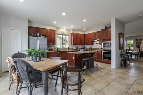 906 Aleah Ln, Tehachapi, CA 93561 photo 9