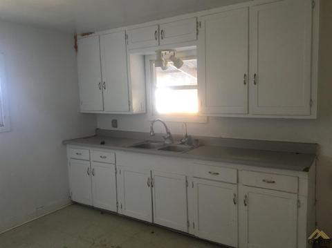 428 Eastern Ave, Taft, CA 93268 photo 6
